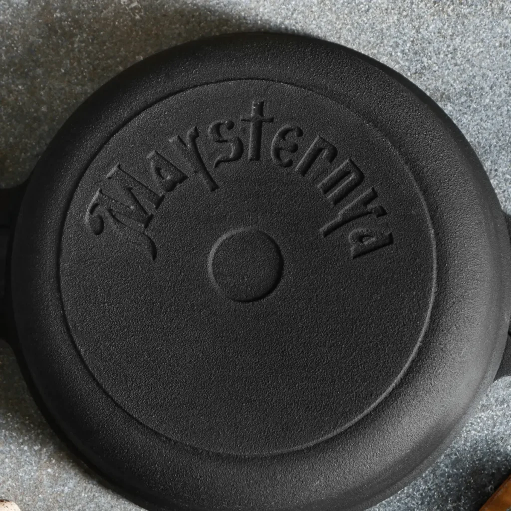 Gietijzeren wokpan 2 liter 04