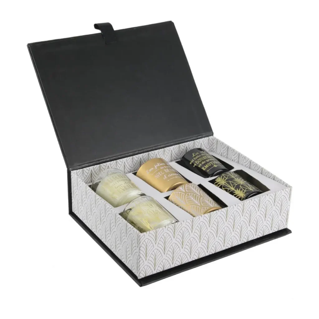 Luxe zwarte cadeaubox met 6 geurkaarsen van WDMT – elegant design
